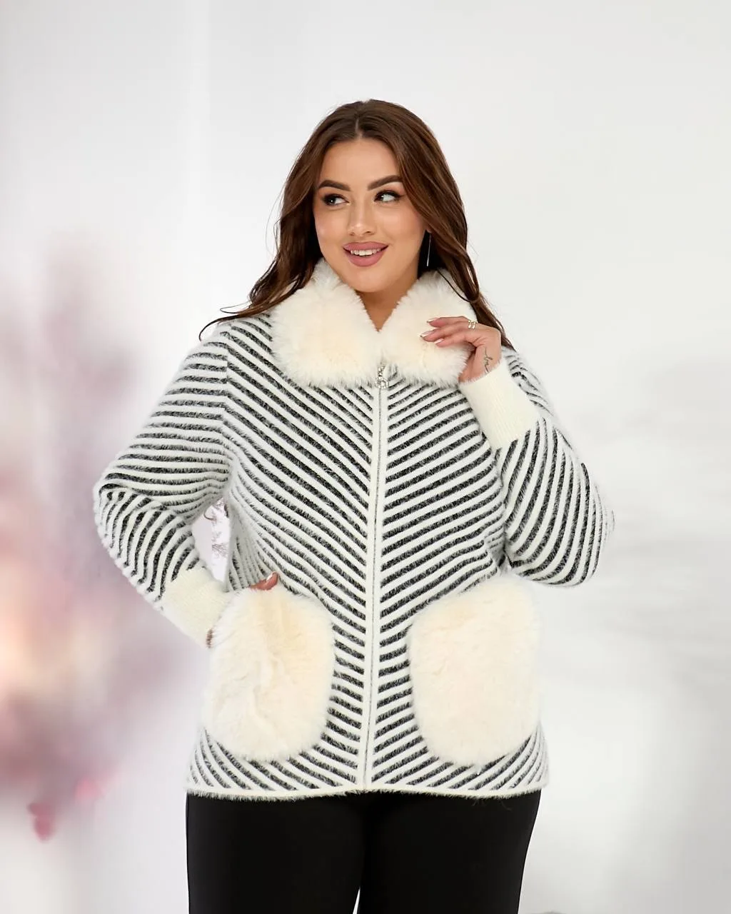 Жіноча куртка з альпаки 50-54 | Білий, мокко, чорний – стиль і тепло - Зображення 3