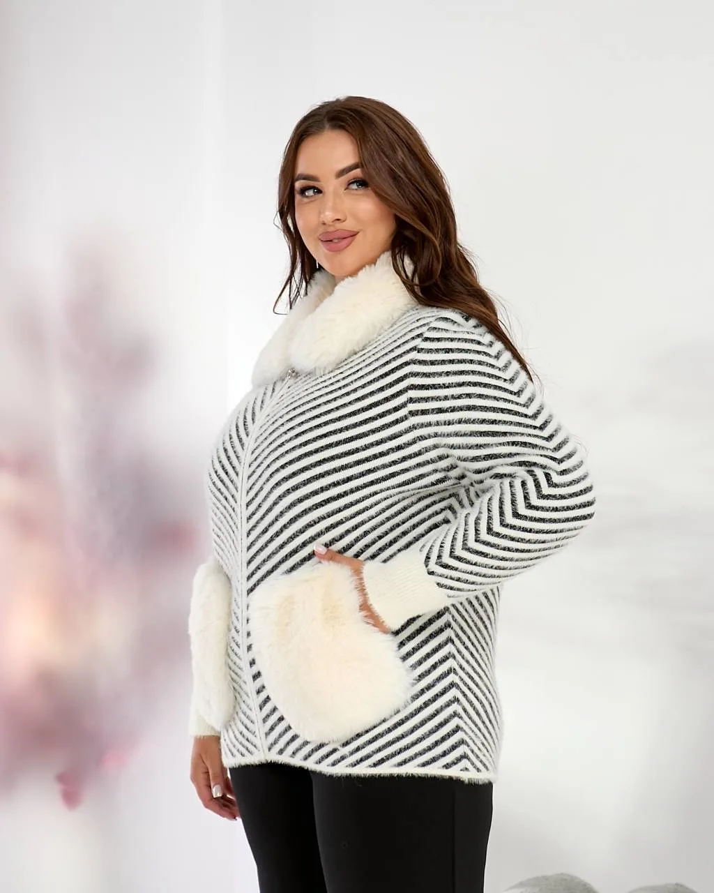 Жіноча куртка з альпаки 50-54 | Білий, мокко, чорний – стиль і тепло - Зображення 2