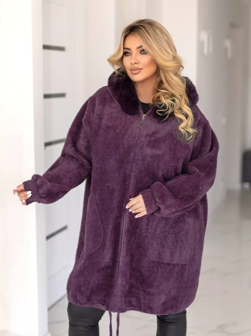 Довга жіноча куртка з альпаки великих розмірів (56-70)