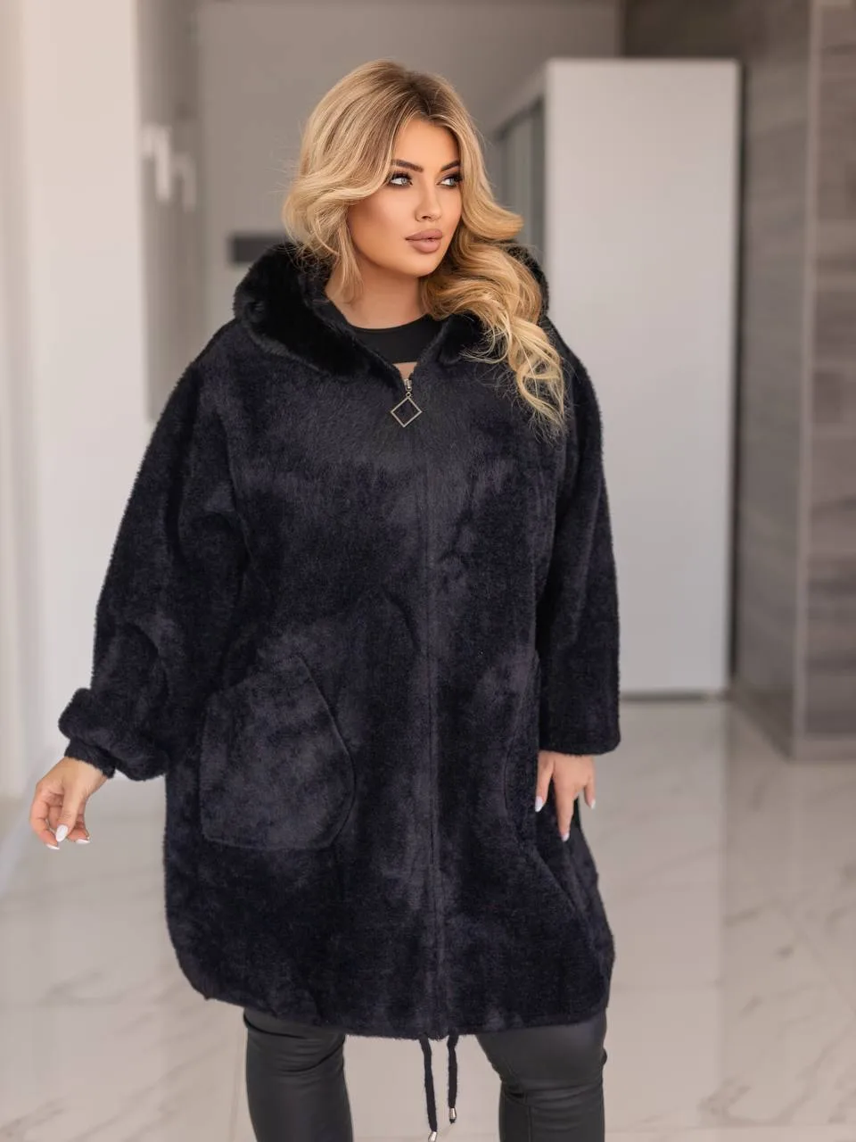 Довга жіноча куртка з альпаки великих розмірів (56-70)