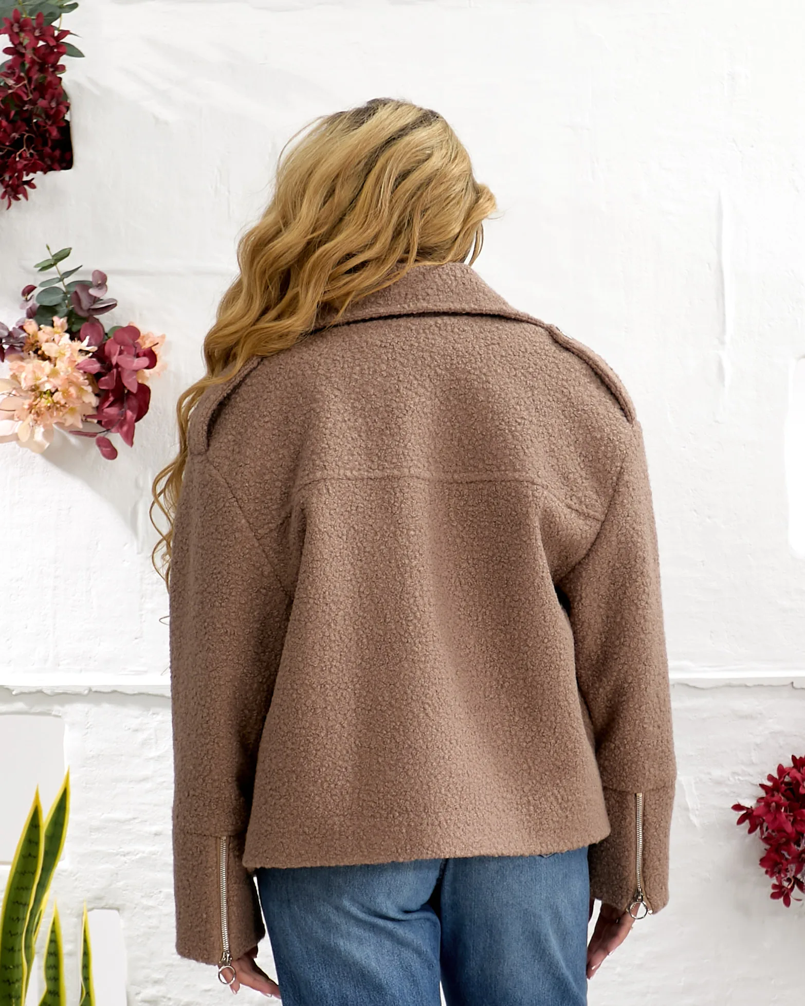 Жіноча косуха з букле на підкладці — чорна або темно-бежева | Розміри L–XXL - Зображення 5