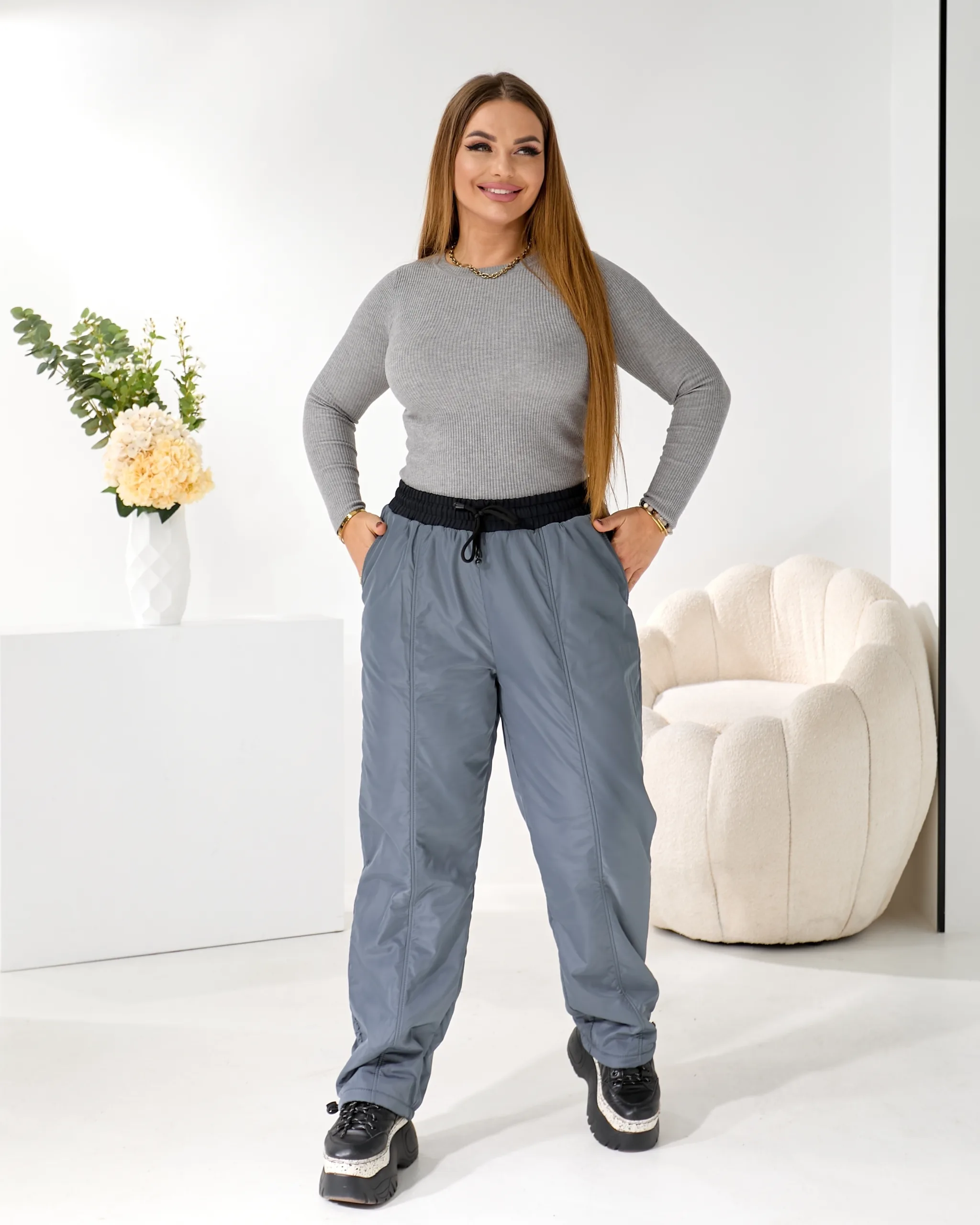 Теплі жіночі штани з плащівки на флісі - Зображення 13