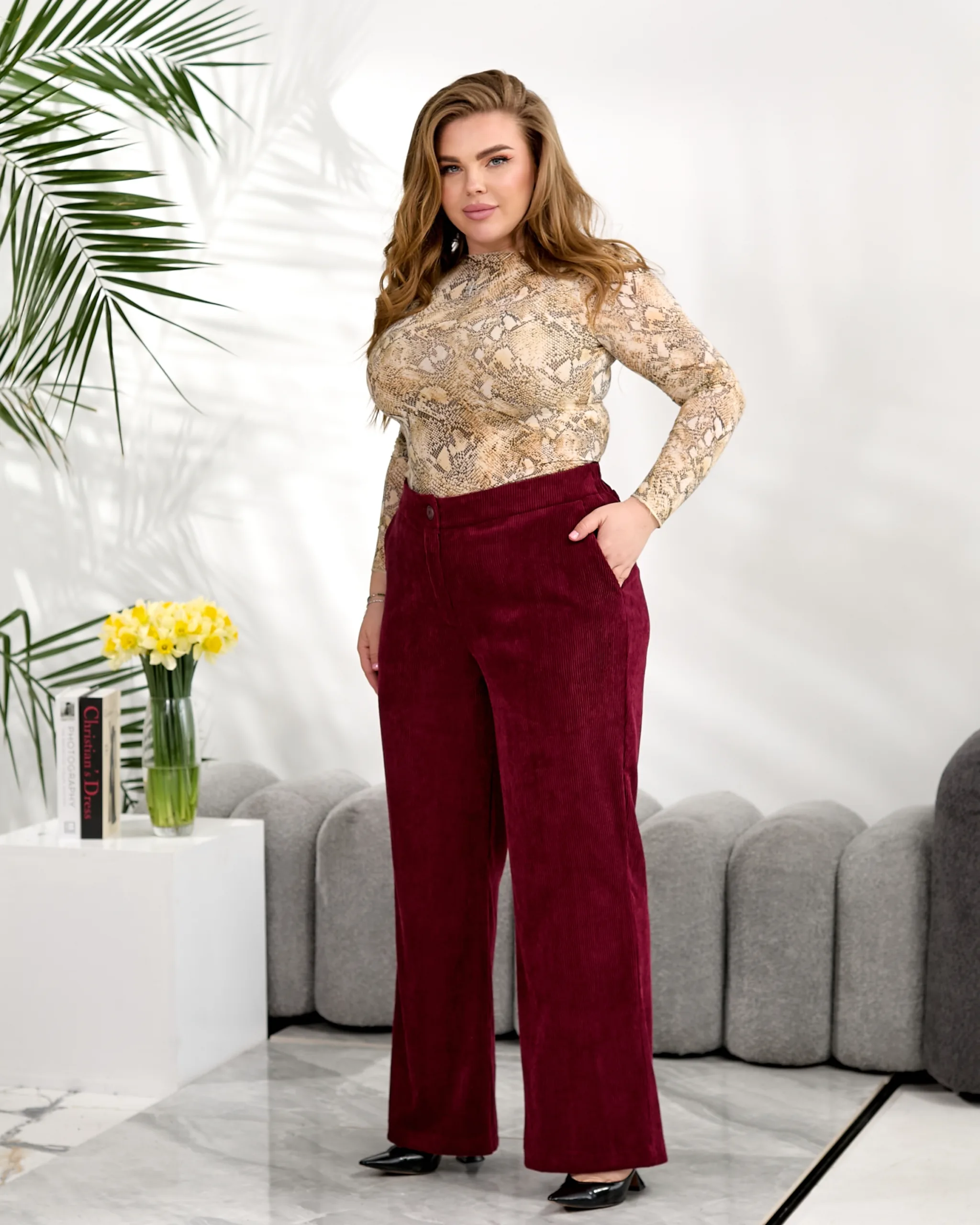 Вельветові широкі штани великих розмірів з високою посадкою - Зображення 10