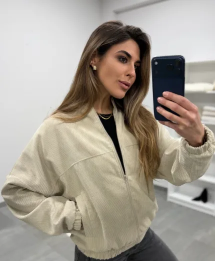 Вельветовий бомбер вільного крою