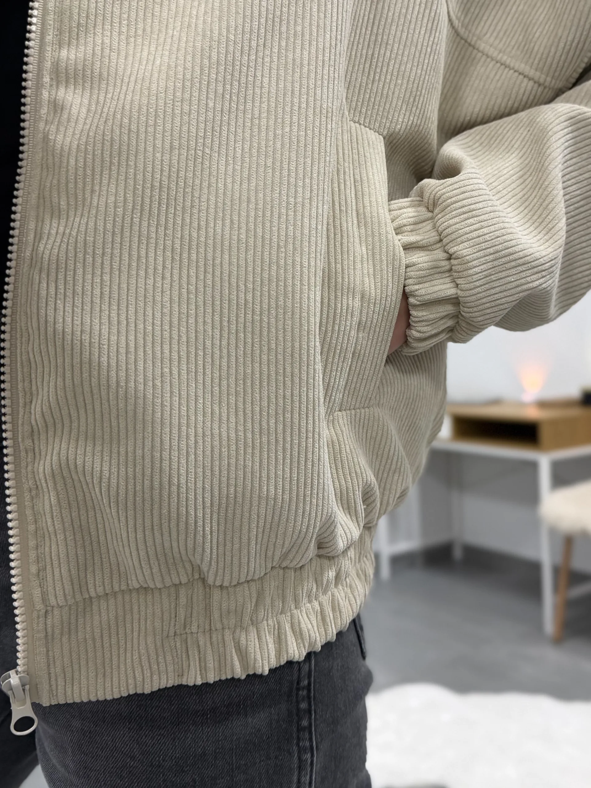 Вельветовий бомбер вільного крою - Зображення 2