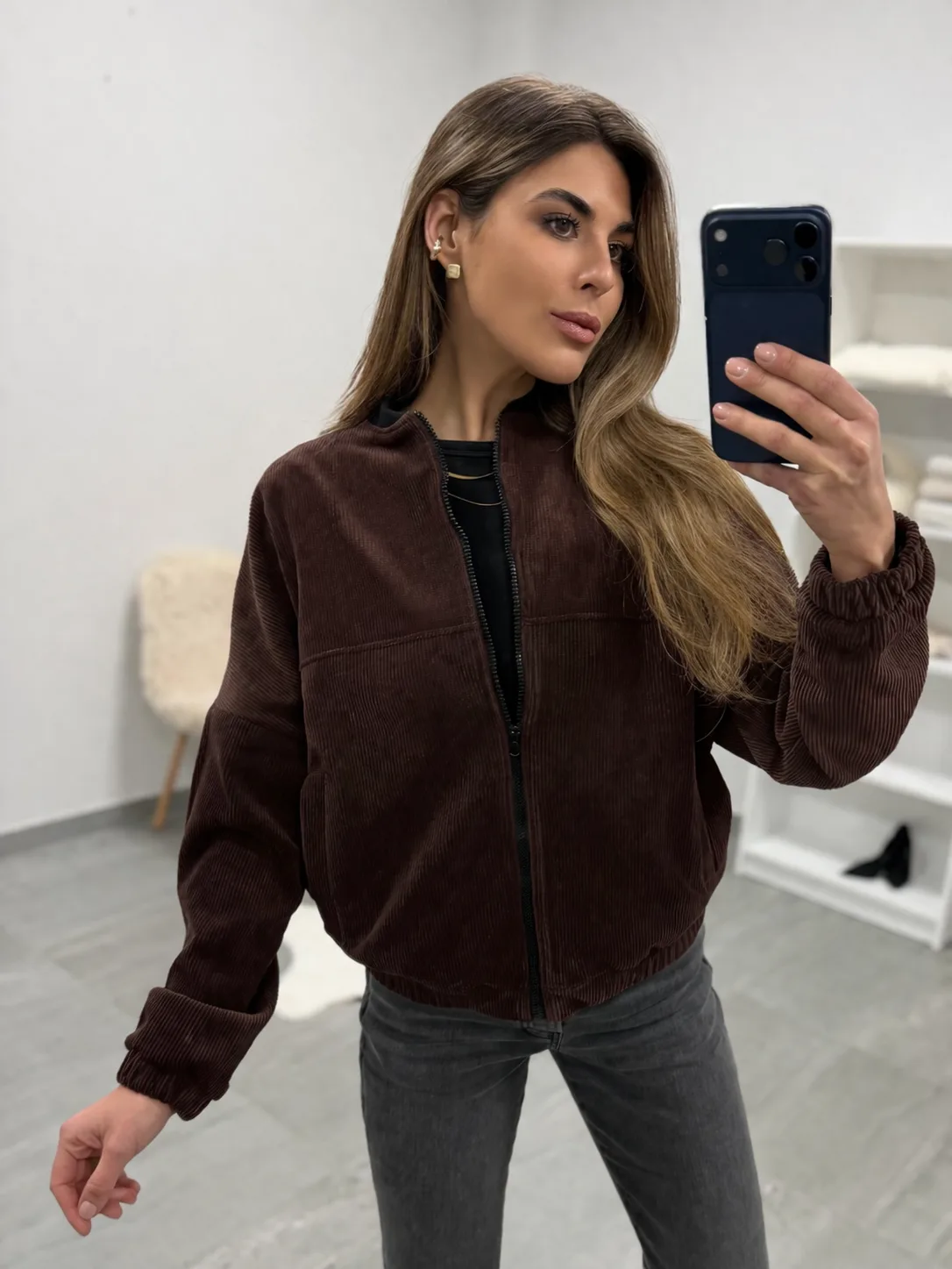 Вельветовий бомбер вільного крою