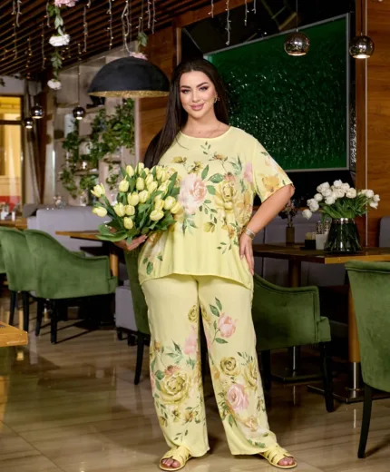 Жіночий літній костюм з італійської віскози