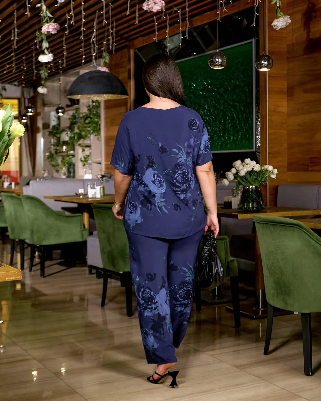 Жіночий літній костюм з італійської віскози - Зображення 6