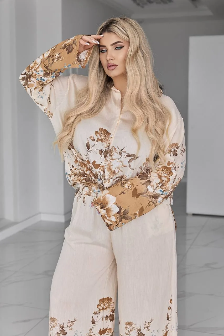 Елегантний жіночий костюм з віскози з квітковим принтом (батал 54–62) - Зображення 6